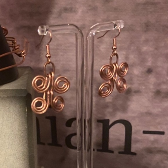 SQUARE SATIRE - Picture 2 of 13